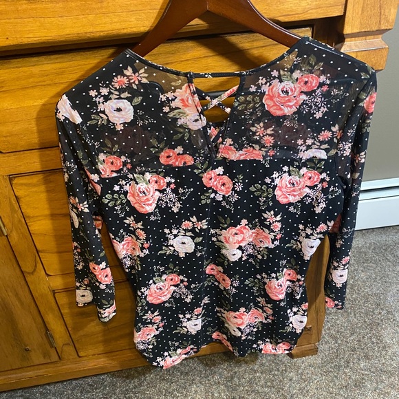 Flower Blouse - Picture 2 of 2